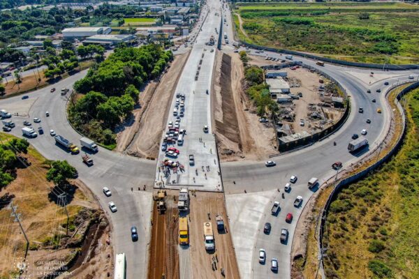 La inversión de este proyecto es de $17 millones y esto mejorará la conectividad vial entre Santa Ana y San Salvador