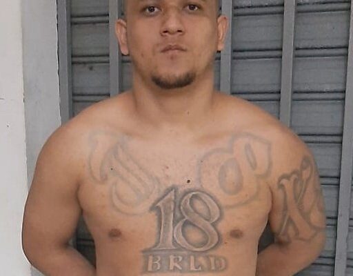 La Policía Nacional Civil (PNC) informó de la captura de un terrorista identificado Juan Ramón Saravia Portillo, alias Lágrimas, quien recibe el rango de palabrero de la pandilla 18S.