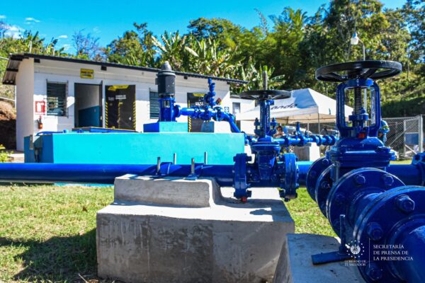 ANDA inauguró un pozo en la Planta de Bombeo Los Morales, de Santa Cruz Analquito, Cuscatlán, para mejorar el abastecimiento
