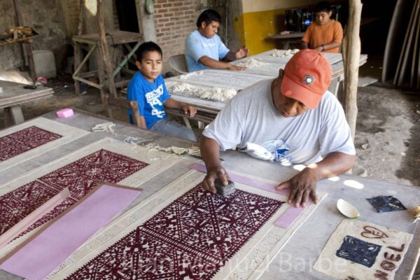 Elaboración del papel por artesanos mexicanos