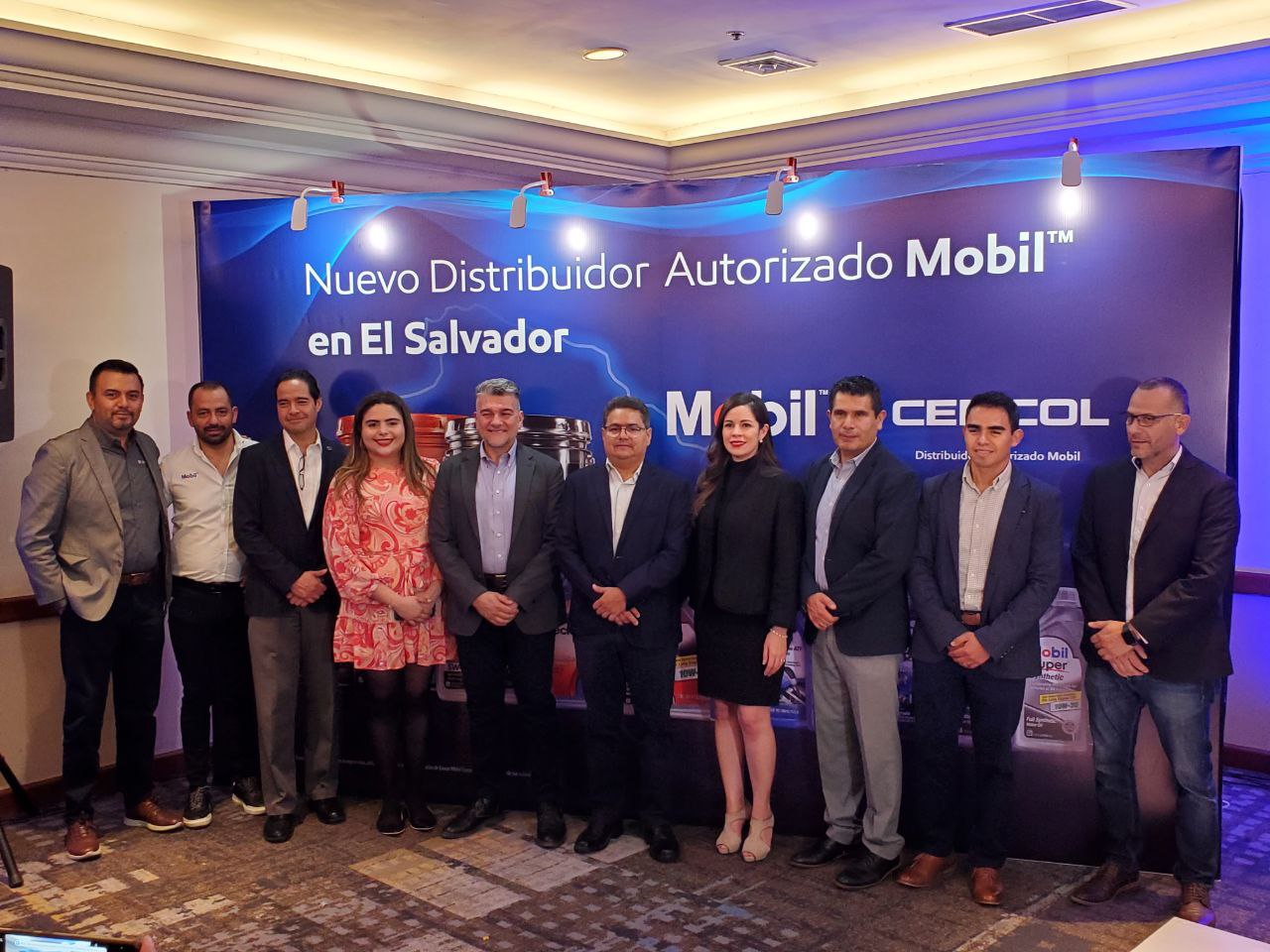 Mobil inicia una alianza estratégica con CEMCOL para la venta de lubricantes en El Salvador