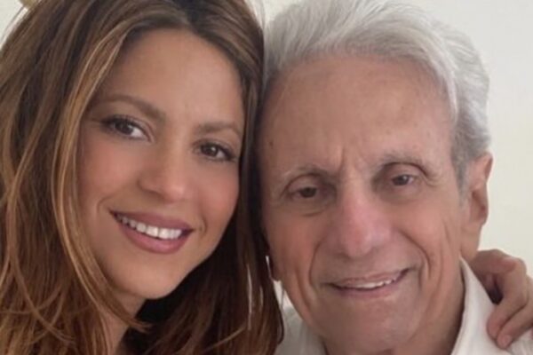 Shakira preocupada por la salud de su padre quien volverá a ser intervenido quirúrgicamente