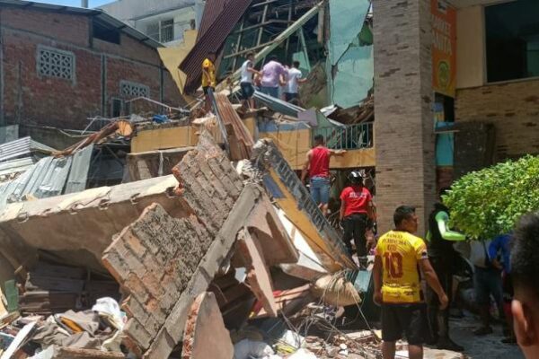 Según las autoridades ecuatorianas, el sismo dejó 381 heridos.