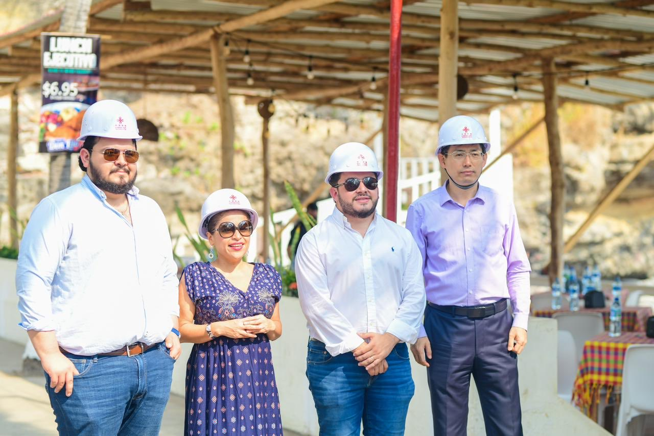 Ministro de Obras Publicas, Ministra de Turismo, Embajador de China en El Salvador