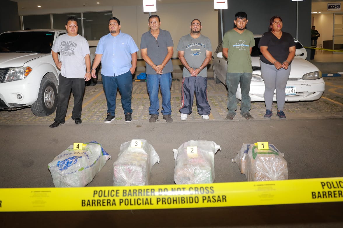 PNC captura a seis con droga en Antiguo Cuscatlán