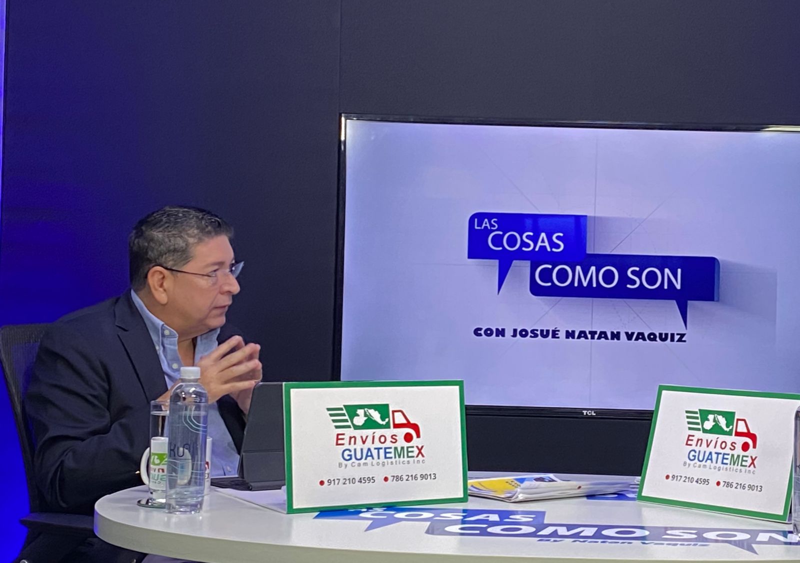 "ARENA y el Frente están queriendo disfrazar una coalición de los partidos pequeños para presentar una 'nueva opción al país'", dijo también el analista.