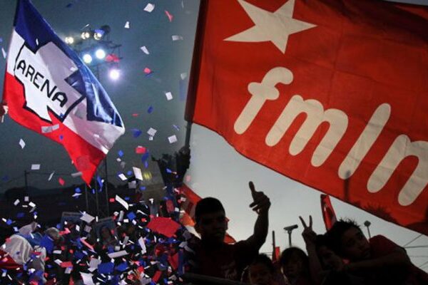 Exalcalde Fuentes: "Arena y el FMLN no se van a levantar ya nunca. Lo ideal es que se autoclausuren"