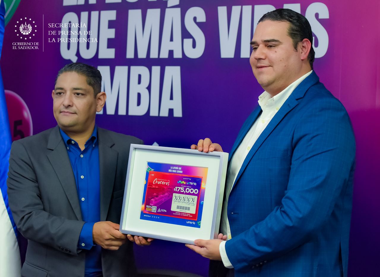 LNB entrega cuadro conmemorativo a CEPA