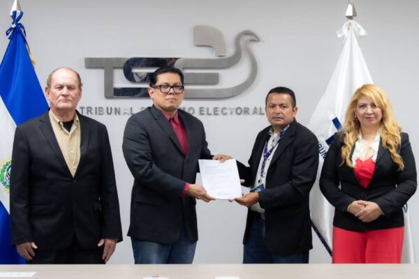 TSE recibió la solicitud de inscripción de fórmula presidencial del partido PAIS