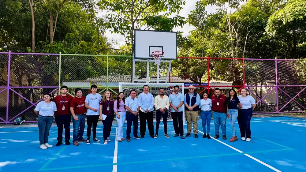 Remodelaron el parque de la colonia Milagro de la Paz, informó el diputado Carballo