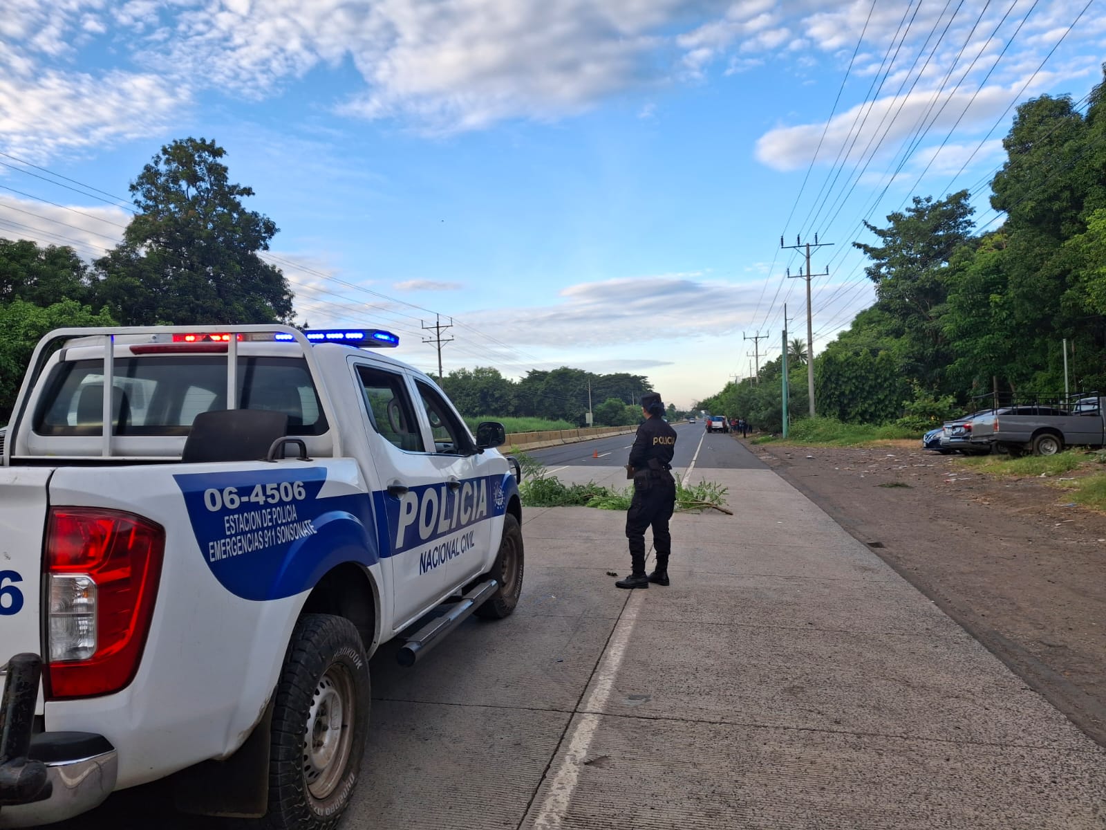 Hombre muere atropellado al intentar cruzar carretera de Sonsonate ...
