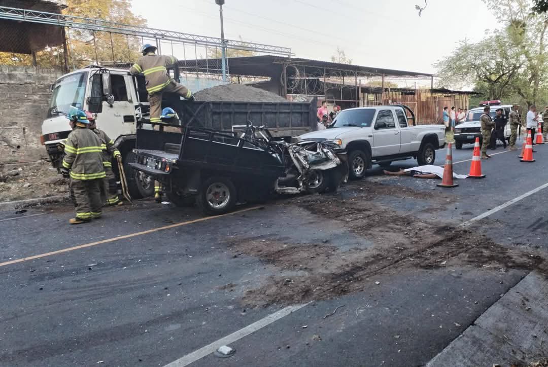 Tres fallecidos en triple accidente en Ruta de Paz - La Noticia SV