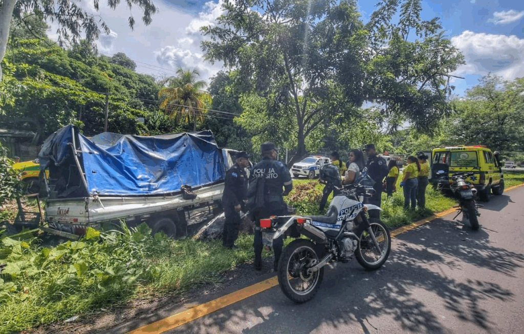 Conductor de rastra huye tras provocar accidente de tránsito en la ...