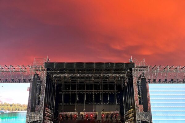 El Estadio Nacional “Mágico” González se alista para recibir a Maluma en concierto