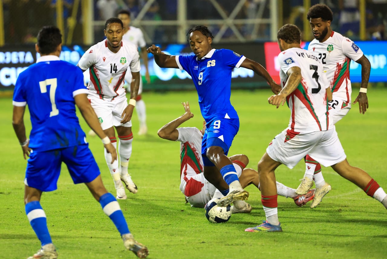 Surinam derrota a La Selecta en el Cuscatlán y complica el camino rumbo ...