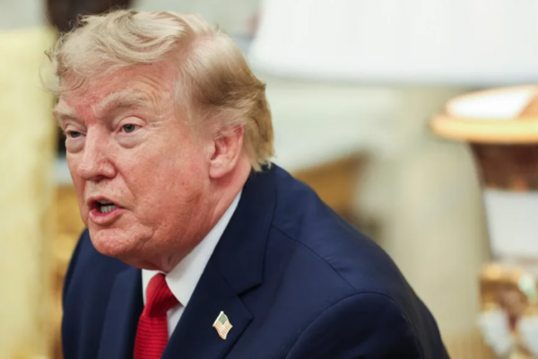 Trump pausa tres días los aranceles del 50 % a Canadá y asegura que hay un acuerdo