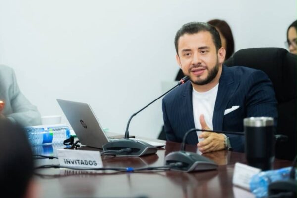 Comisión de Hacienda avala reforma para que FOVIAL pueda crear sociedades de economía mixta