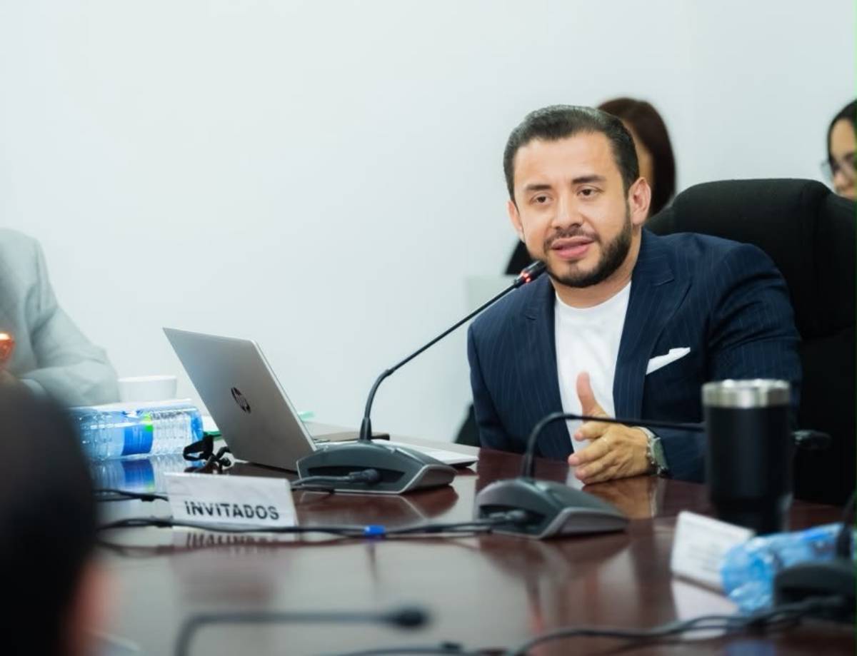 Comisión de Hacienda avala reforma para que FOVIAL pueda crear sociedades de economía mixta
