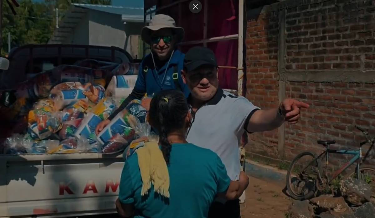 Entregan ayuda a familias afectadas por sequía en Puerto Parada, Usulután