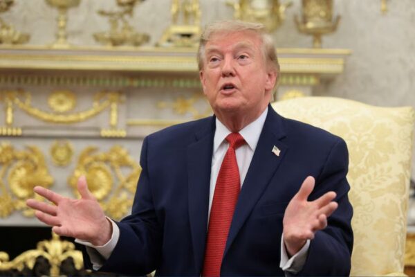 Trump afirma que Irán busca un acuerdo, pero advierte que no acepta las condiciones de Washington