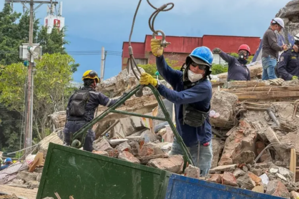 Medicina Legal de Colombia ha recibido 312 cuerpos de víctimas del terremoto