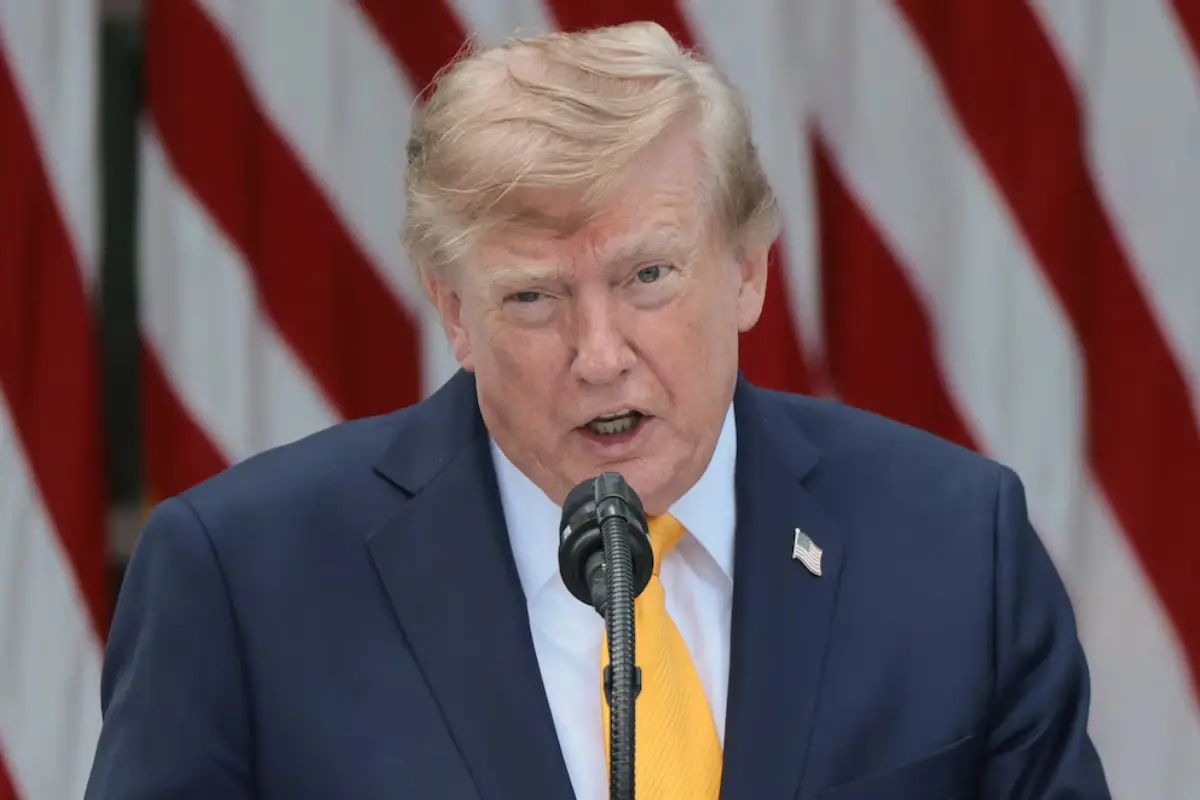 Trump: "Irán es oficialmente una nación fallida. ¡Está muerto!"