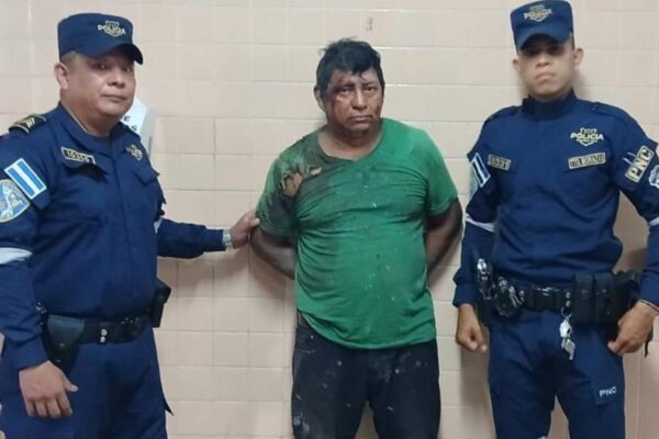 Capturan a motociclista ebrio tras atropellar a un peatón en Morazán