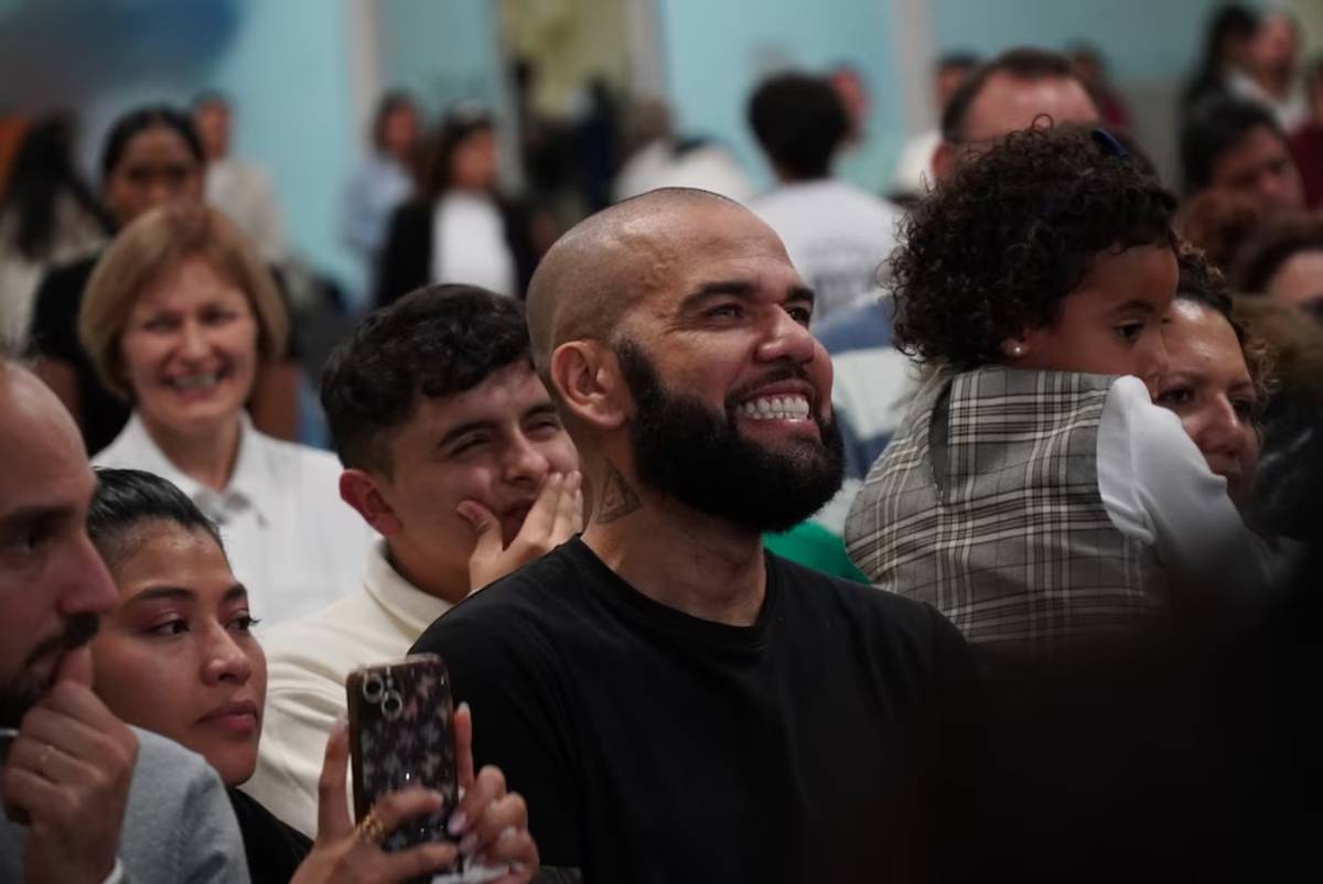 Dani Alves participará en la novena Pedaleada SV en San Salvador