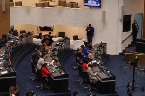 Diputados ratifican acuerdo sobre el Cuerpo de Paz de EE.UU. en El Salvador
