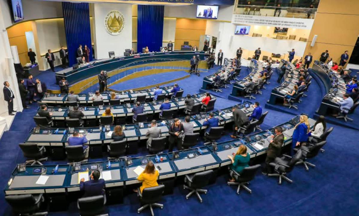 Diputados ratifican préstamo de hasta $9.6 millones para instalar planta de energía solar en La Libertad