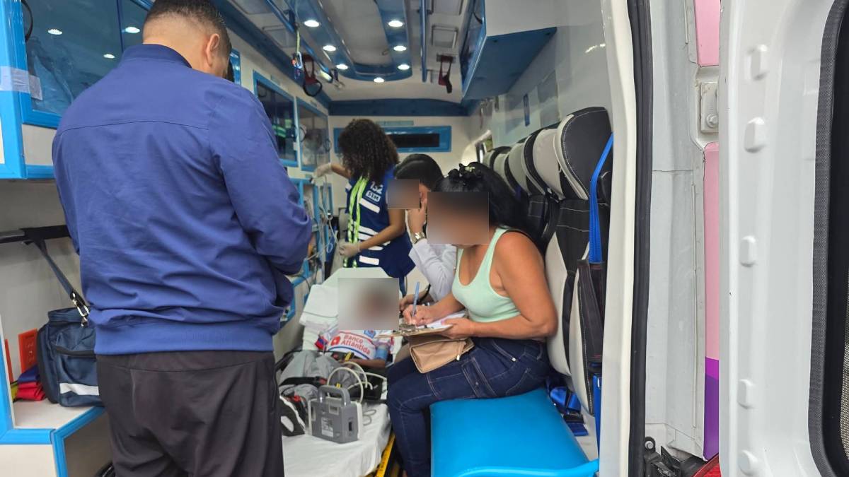 El Salvador brinda atención médica especializada a dos pacientes hondureños