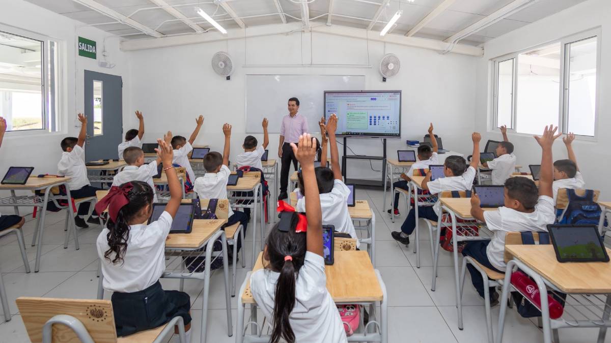 Inicia instalación de nuevo modelo educativo con IA en el Centro Escolar Los Toles