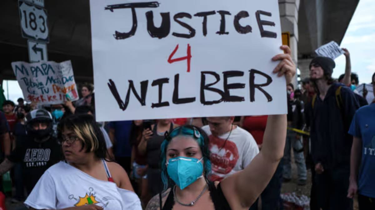 Protesta en Austin tras tiroteo de ICE que dejó herido a un migrante