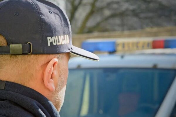 Ataque con cuchillo en una escuela de Polonia deja un muerto y dos heridos