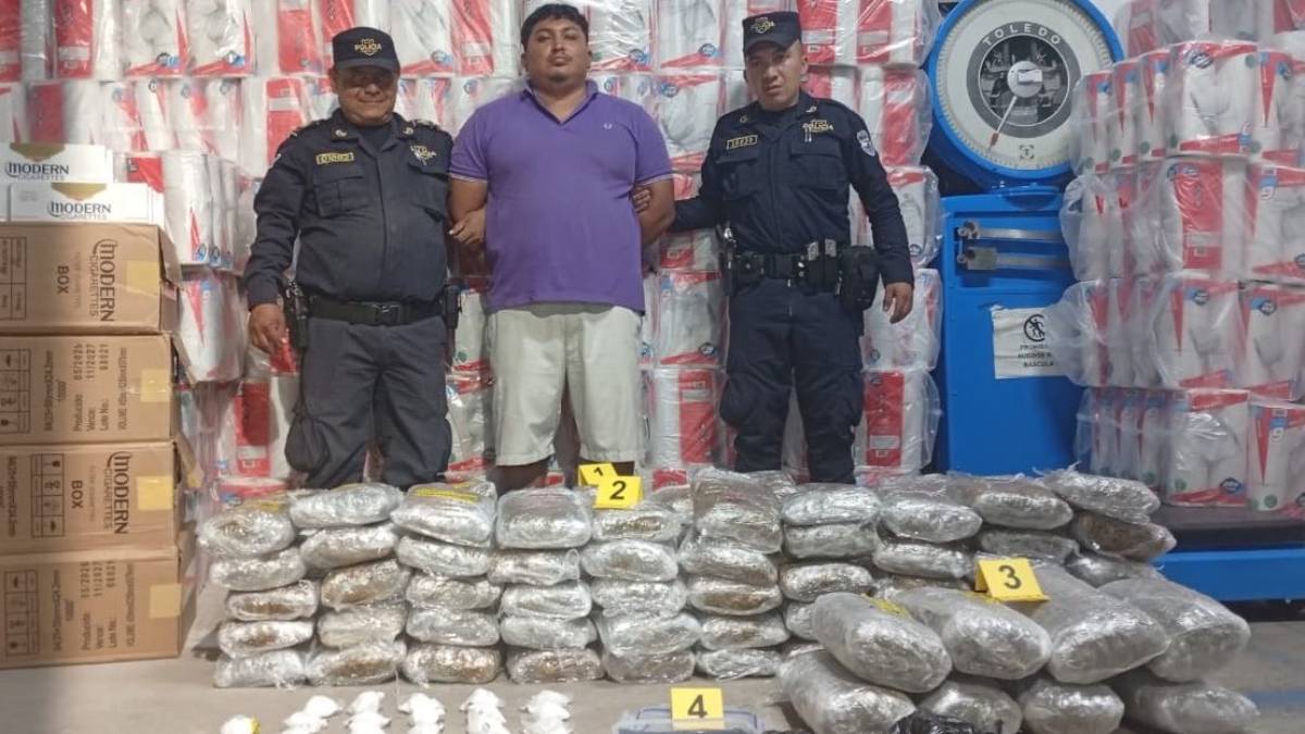 Capturan a guatemalteco con 63 kilos de marihuana y 2,5 kilos de cocaína, el mayor decomiso terrestre