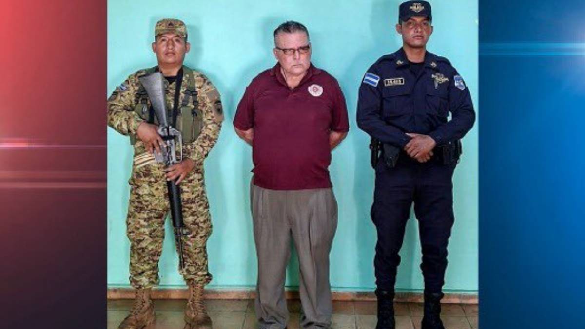 Capturan a hombre que amenazó con un corvo a una familia en Sensuntepeque