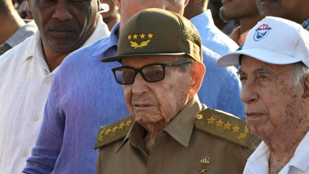 Emiten una orden de arresto contra el expresidente cubano Castro