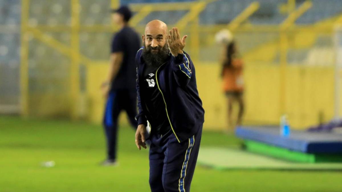 Fesfut rechaza declaraciones de Eric Acuña sobre jugadoras de la selección femenina