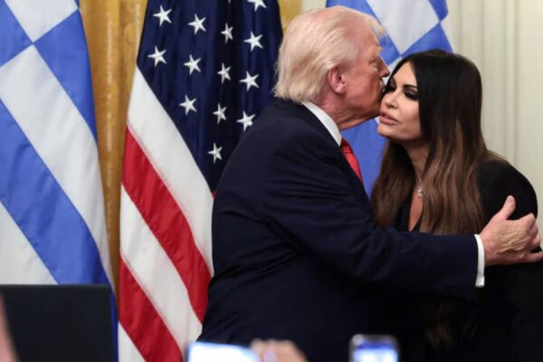 Guilfoyle renuncia como embajadora de EE.UU. en Grecia tras polémica por presuntas conductas indebidas