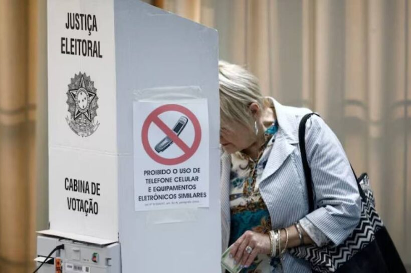 Más de 158 millones de brasileños votan en una elección decisiva para el país