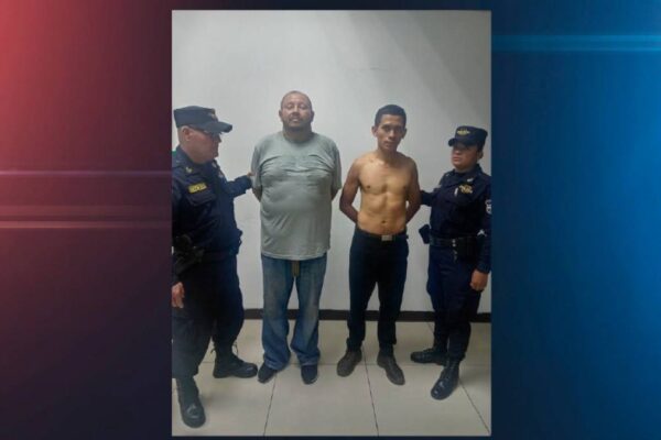 PNC captura a motorista y pasajero tras pelea dentro de un bus de la ruta 205